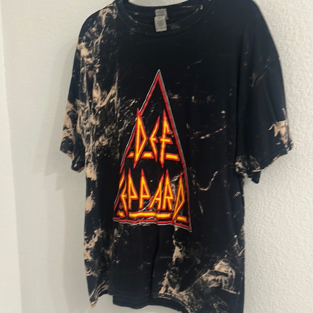 Def Leppard Black Band bleached  T-Shirt